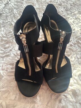 GUESS Black Suede Open-Toe Heeled Sandals with Gold Zippers